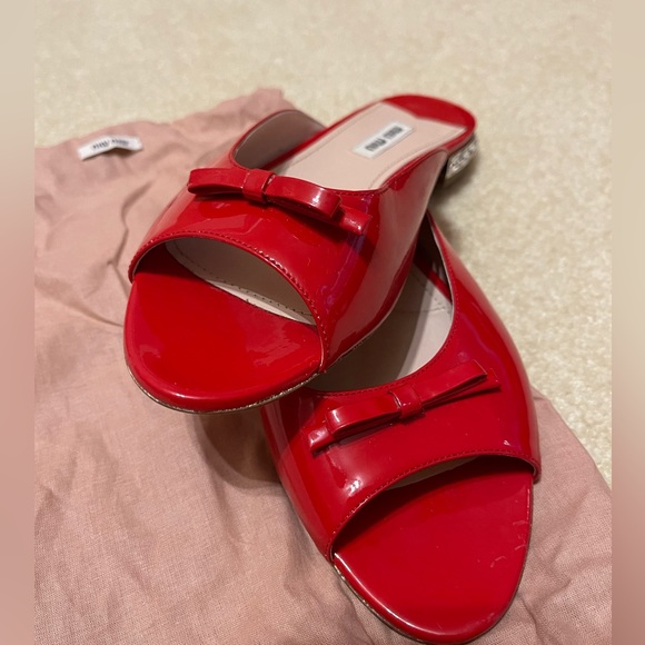 Authentic Miu Miu sandals in RED - Picture 2 of 12